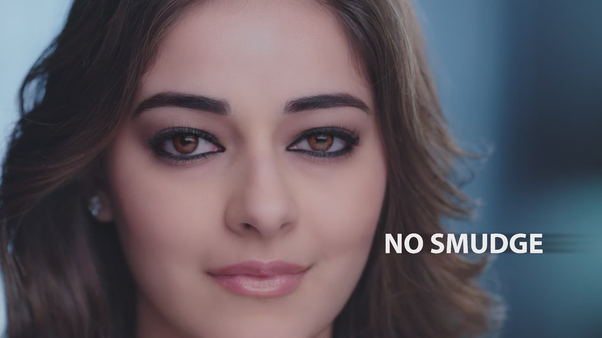 Lakme Eyeconic Kajal Eyeliner – Wasserdicht, Verwischfest, Bis Zu 10 Stunden Halt, Dermatologisch Getestet